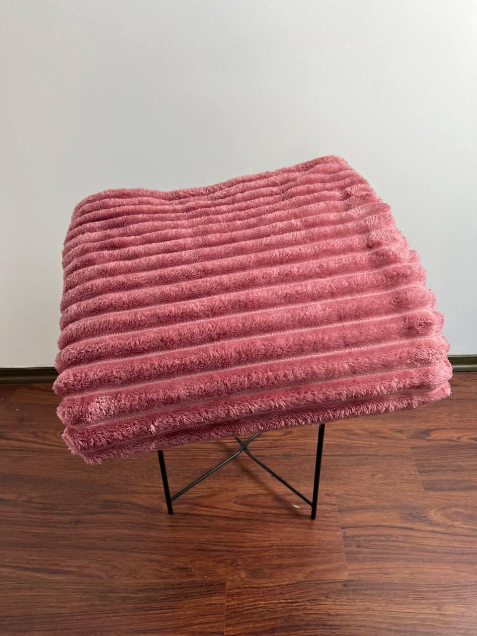 Плед Королевский шарпей двуспальный 180х220 см Розовый - фото 2