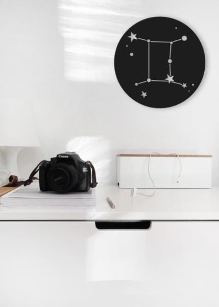 Декор настенный в стиле минимализм деревянный Decart Картина из натурального дерева Близнецы Gemini на кухню гостиную и спальню 90х90 см