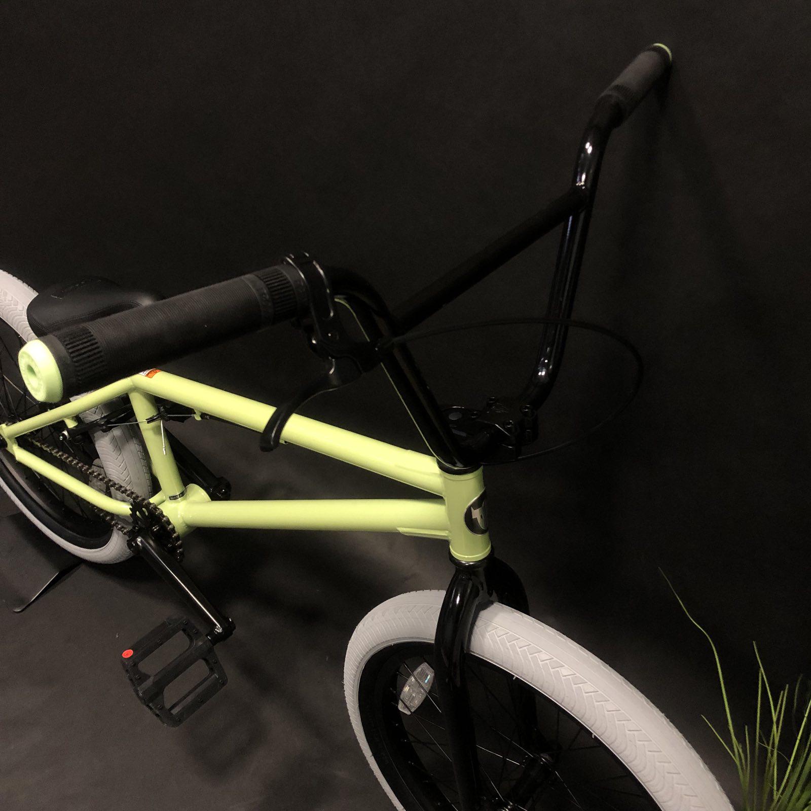 ᐉ Велосипед BMX Premium Stray 20