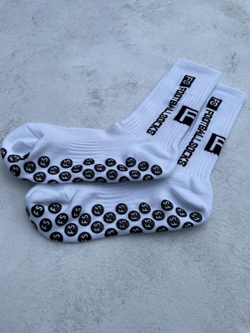 Футбольний бокс М міні-щитки з тримачами/тренувальні шкарпетки/гетри-обрізки Білий - фото 4