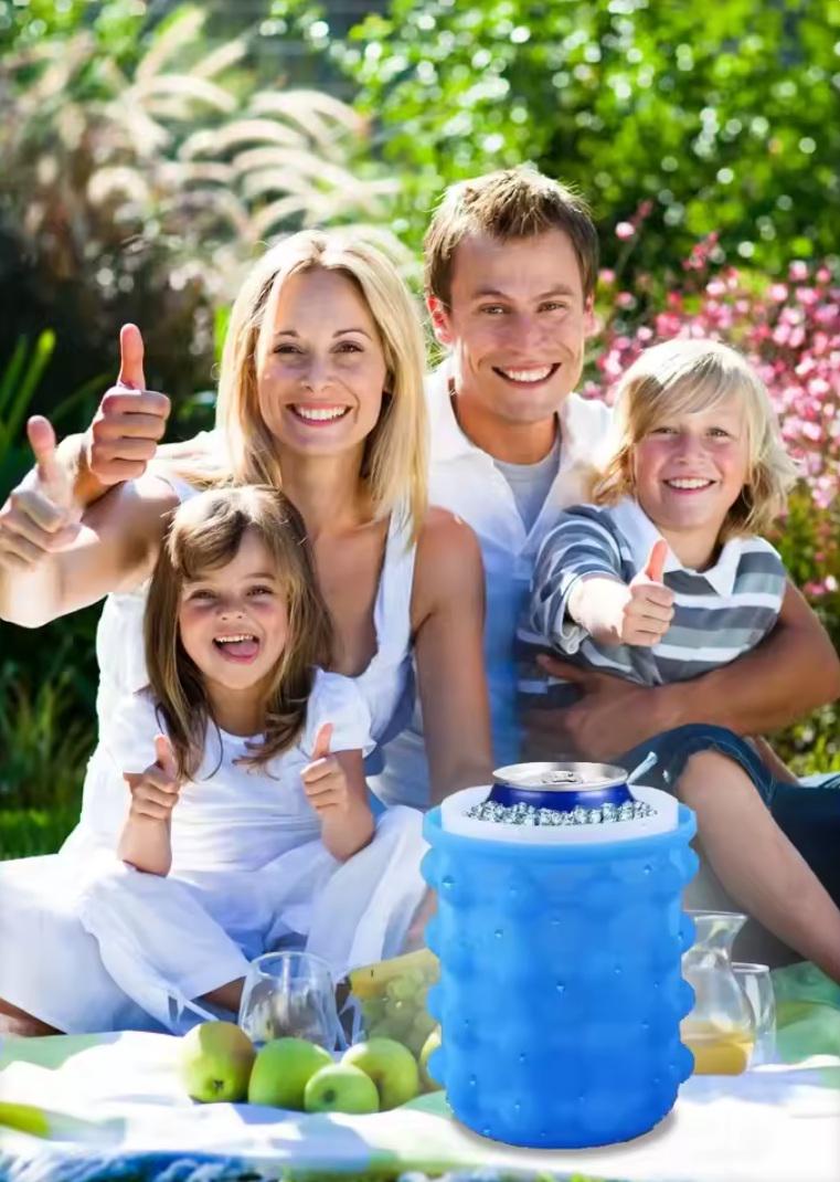 Форма для льда силиконовая с пластиковой чашей Ice Bucket 12,8x10x14 см Blue (ME0021163) - фото 11 Форма для льда силиконовая с пластиковой чашей Ice Bucket 12,8x10x14 см Blue (ME0021163) - фото 11