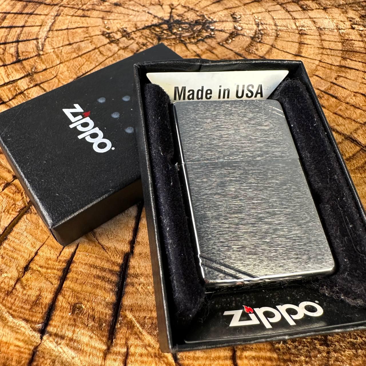 Зажигалка бензиновая ZIPPO Brushed Chrome хромированная - фото 6 Зажигалка бензиновая ZIPPO Brushed Chrome хромированная - фото 6