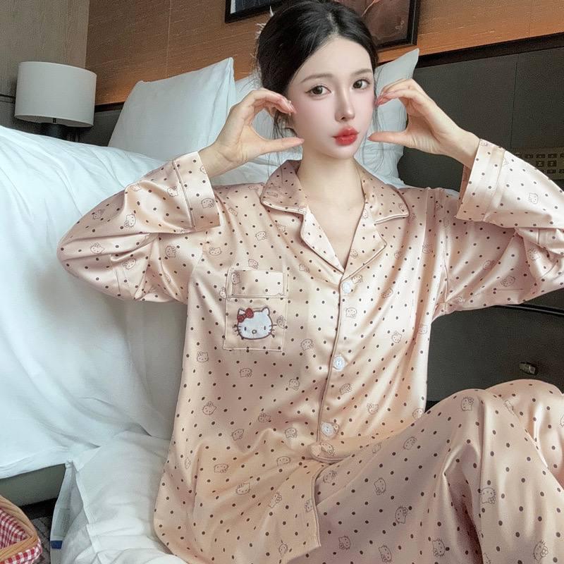 Пижама для девочки подростковая с принтом Hello Kitty 152-160 см 10-13 лет Золотой (10401) - фото 2 Пижама для девочки подростковая с принтом Hello Kitty 152-160 см 10-13 лет Золотой (10401) - фото 2