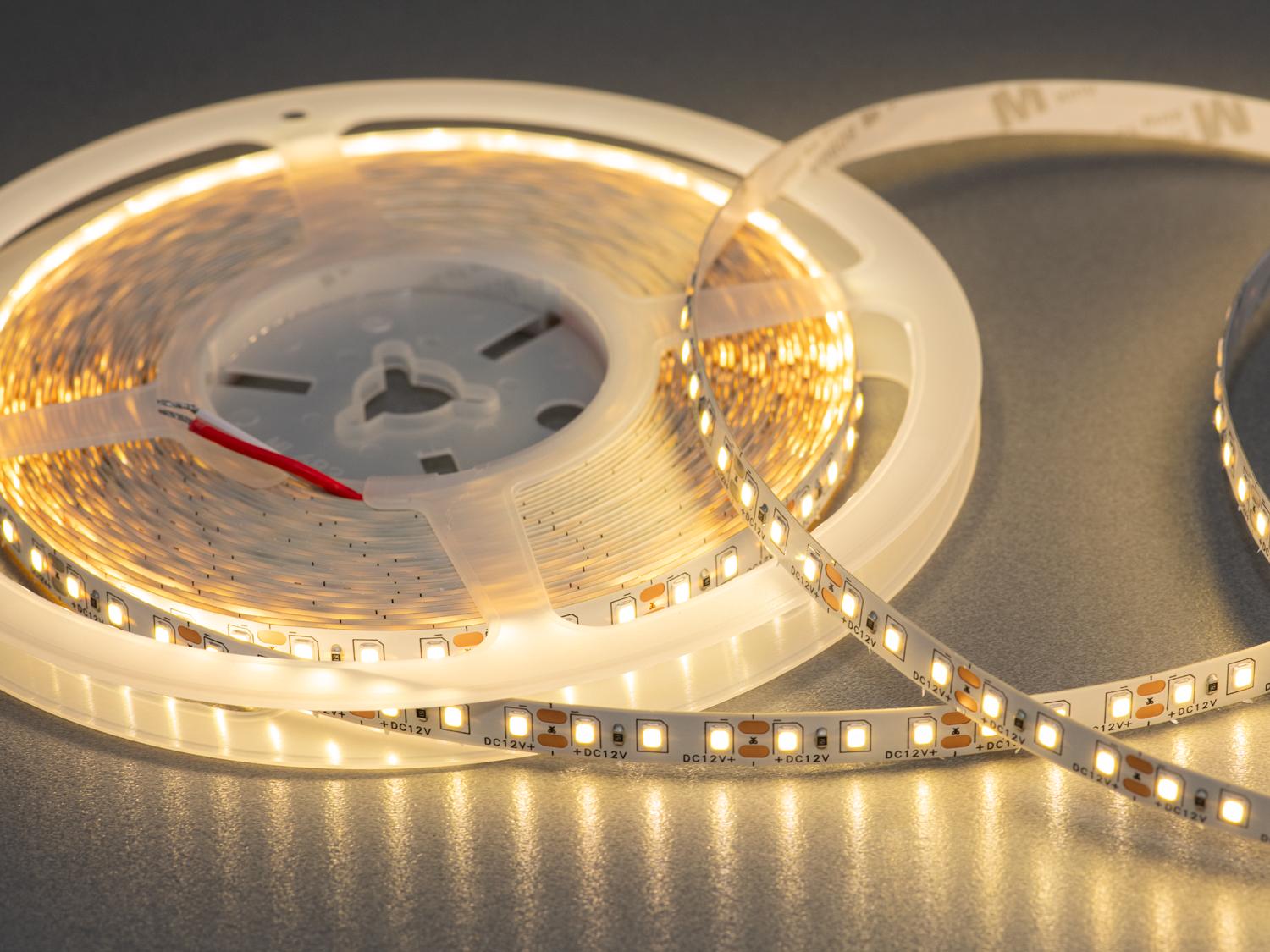 Светодиодная лента 12 В 120 диодов на метр 8 мм Теплый (P12D-2835-120-WW-20-8)