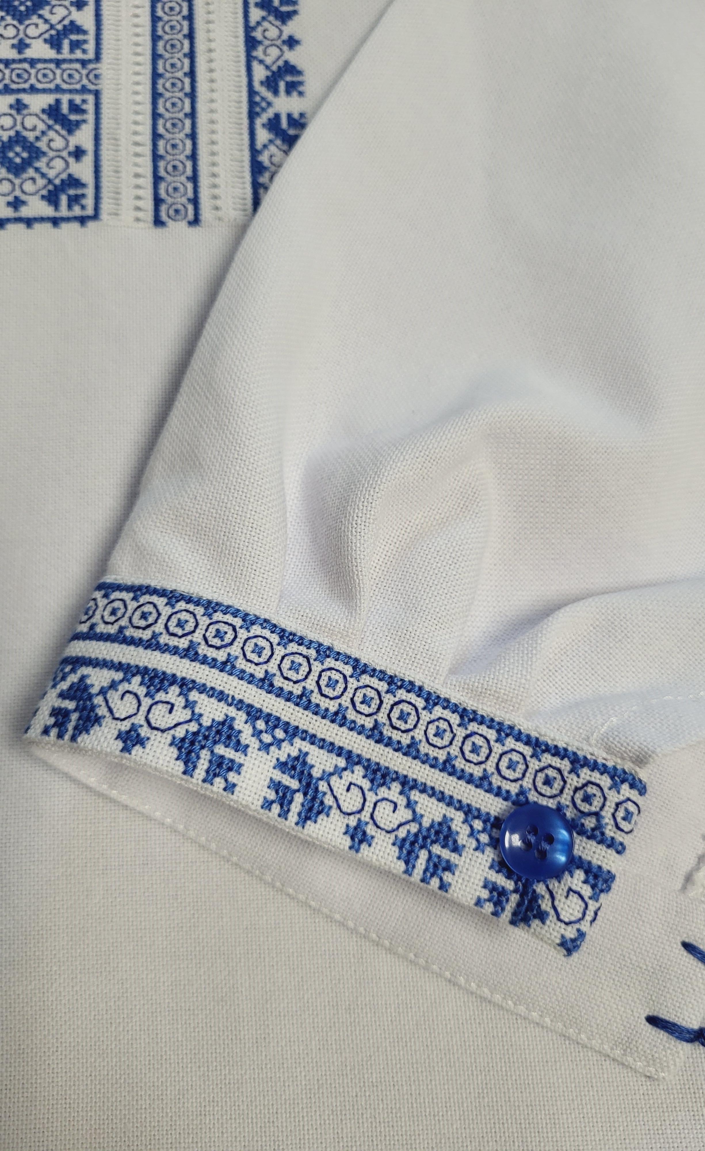 Вишиванка чоловіча Синевірська ручної роботи на домотканому полотні - фото 3