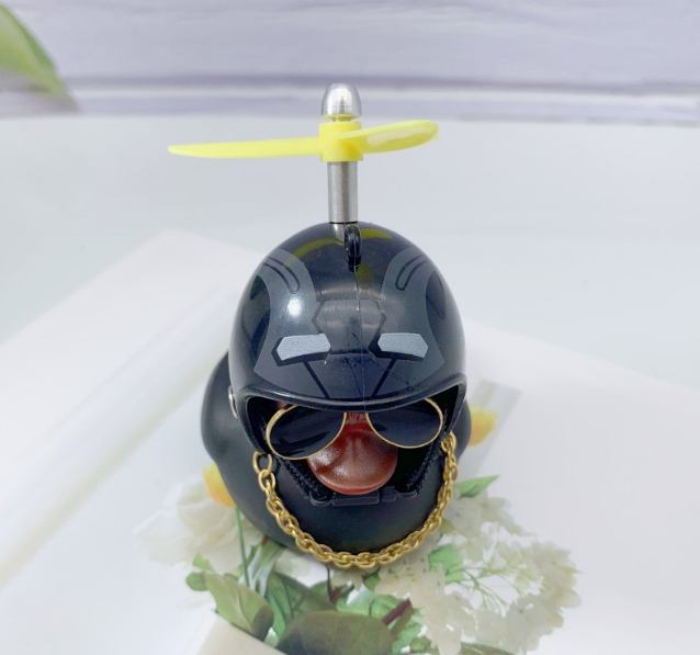 Фигурка Уткочка байкер в шлеме с пропеллером (2856813041) Фигурка Уткочка байкер в шлеме с пропеллером (2856813041)