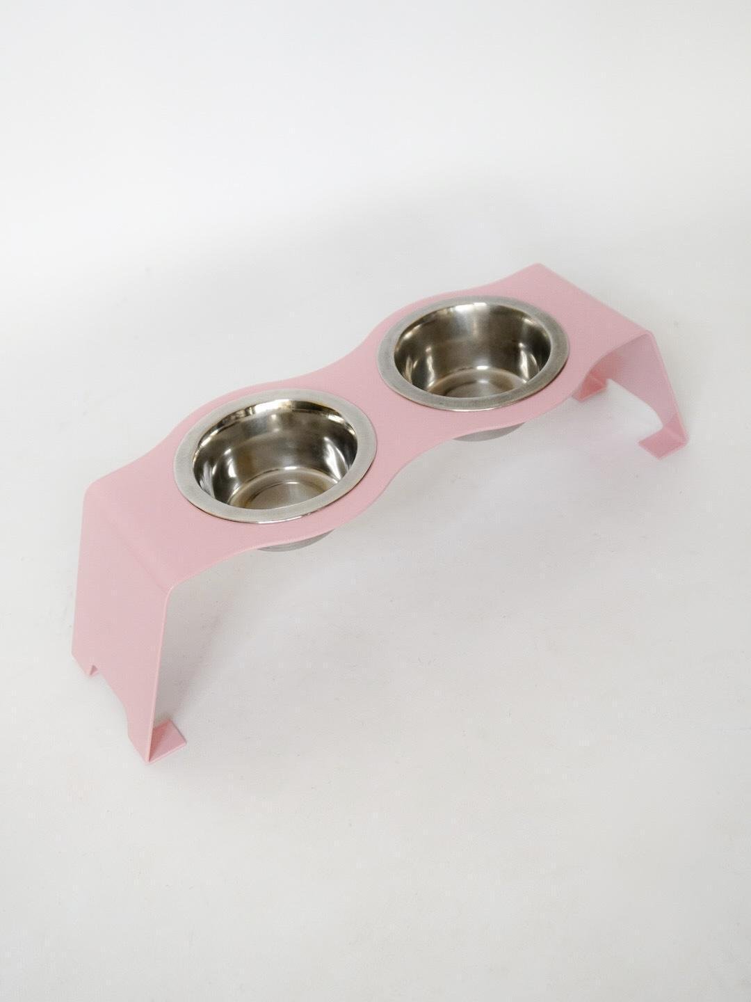 Кормушка My friend для кошек на 2 миски металл 80 мм 0,2 л розовый (1024570к) - фото 1 Кормушка My friend для кошек на 2 миски металл 80 мм 0,2 л розовый (1024570к) - фото 1