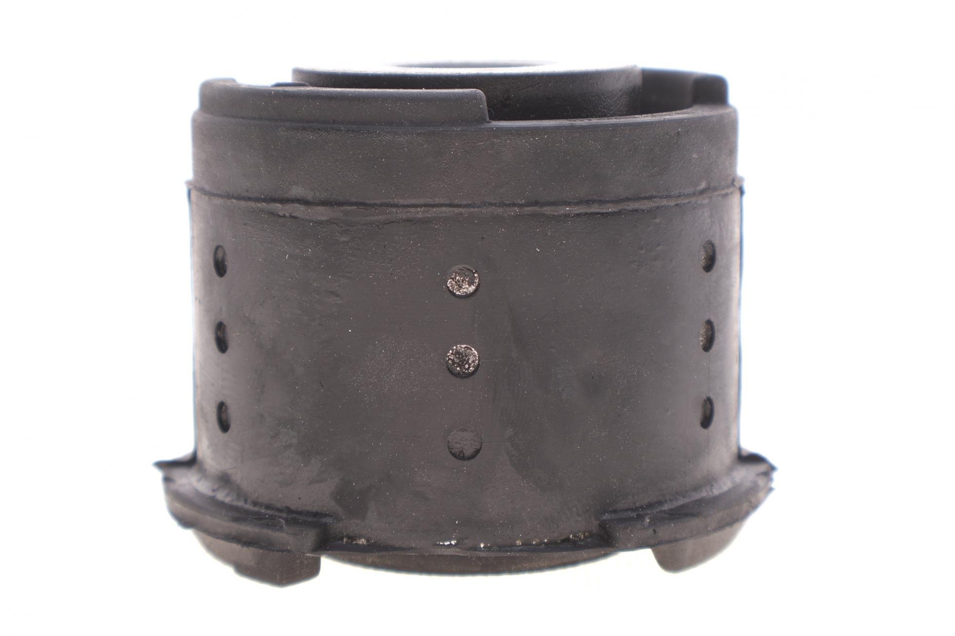 Подушка балки задней BMW 3 E46 316-330i 98-05 (829 0014 10)