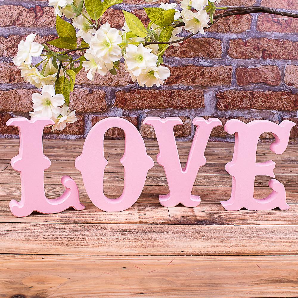 Статуэтка слово Love готическое (3598)