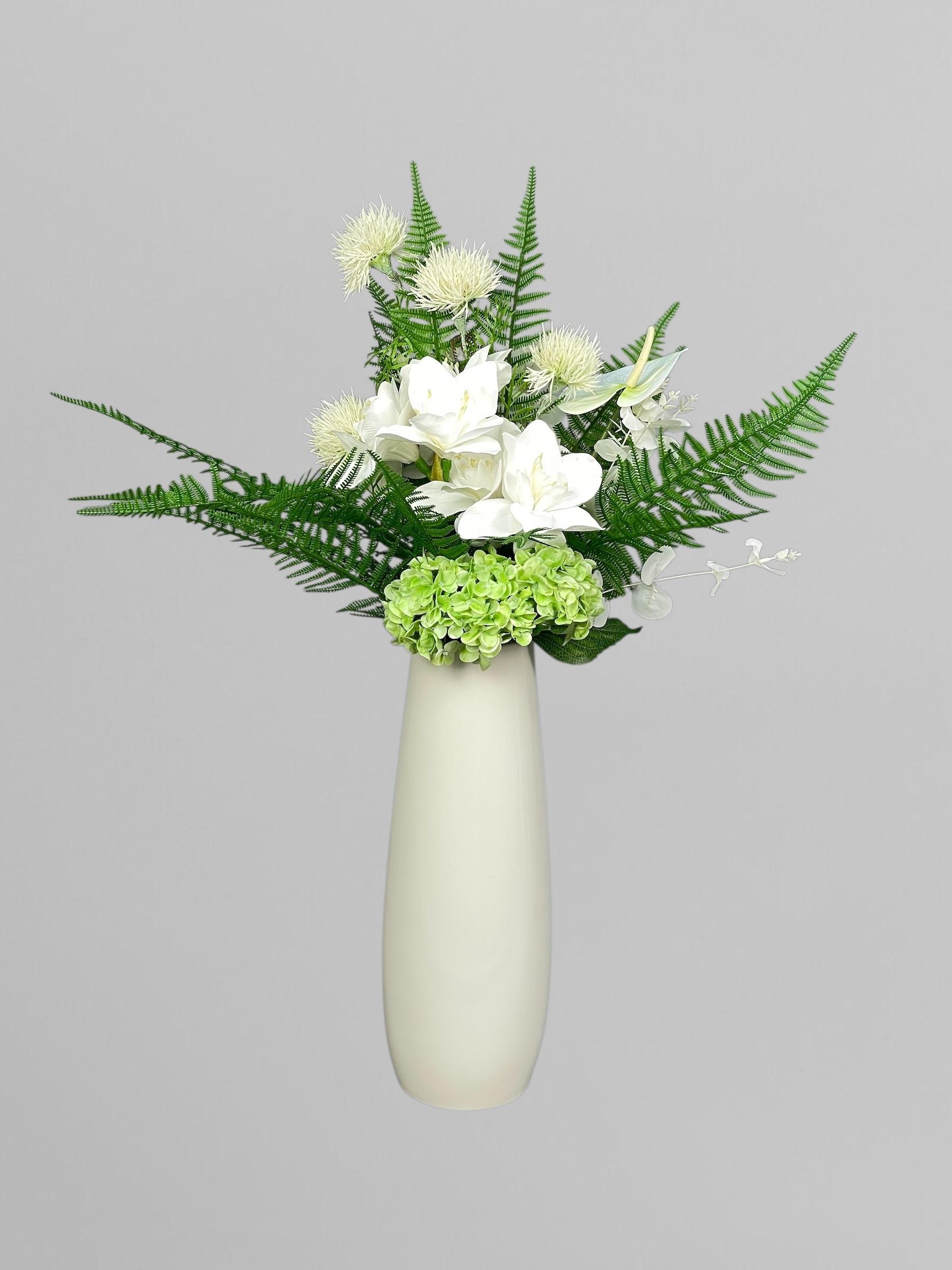 Букет с гортензией амарилисом и антуриумом Бело-зеленый (А434)