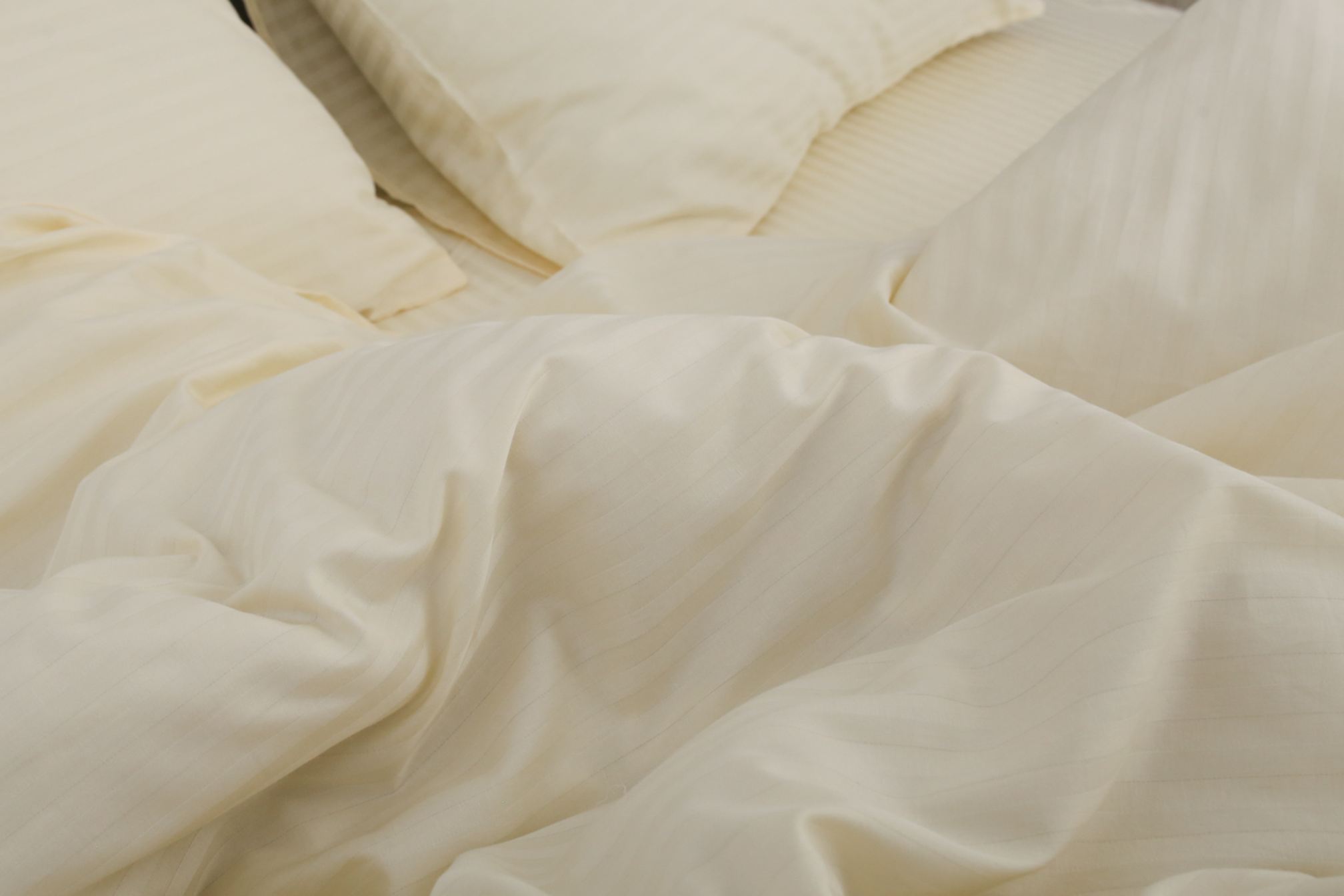 Комплект постельного белья семейный Amore beige0507 страйп-сатин Бежевый (KPB-As-STLux-beige0507 70x70_) - фото 4 Комплект постельного белья семейный Amore beige0507 страйп-сатин Бежевый (KPB-As-STLux-beige0507 70x70_) - фото 4