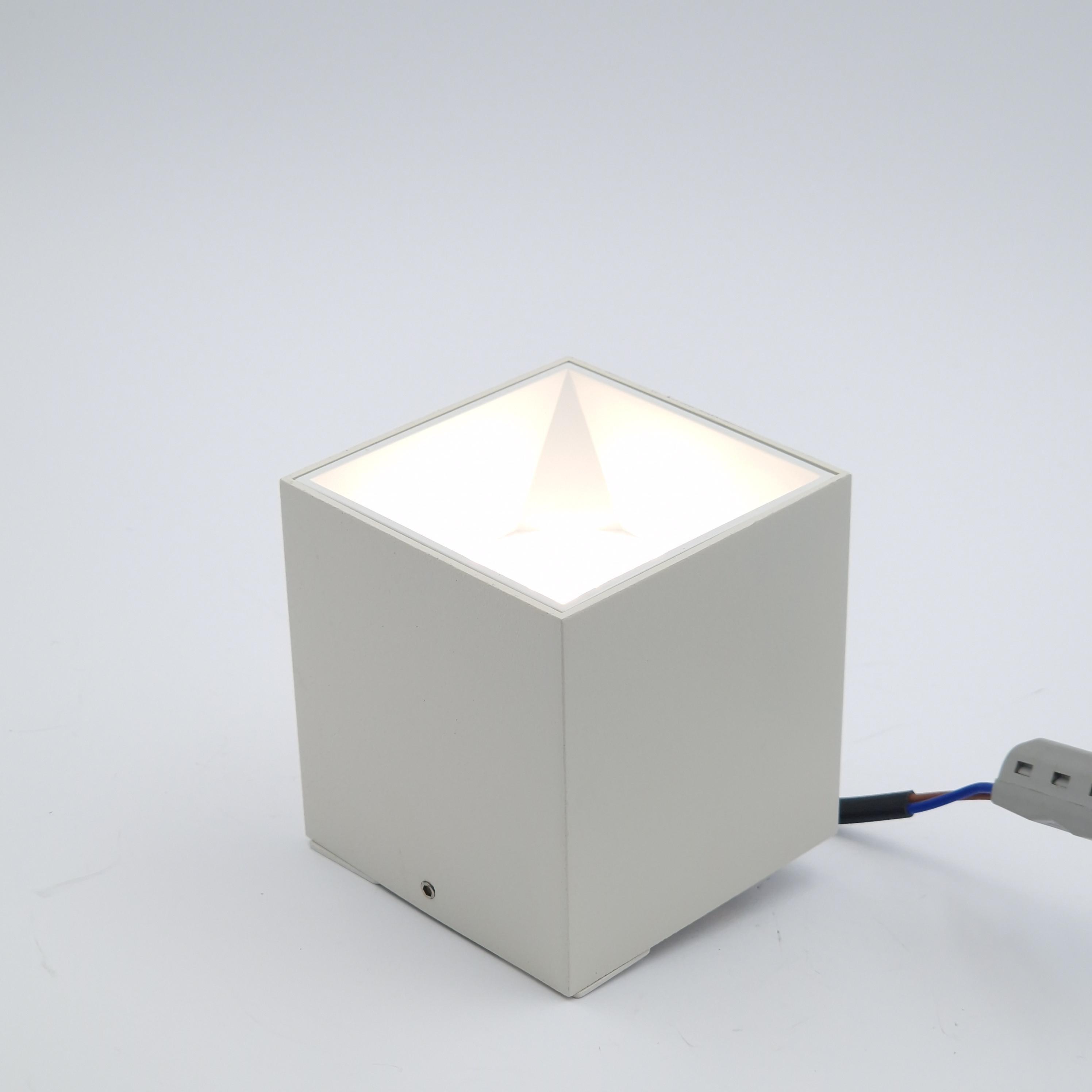 Світильник накладний Light Club 7 Вт 3000 К IP20 точковий Білий (LTR617AS-7-3-W) - фото 5 Світильник накладний Light Club 7 Вт 3000 К IP20 точковий Білий (LTR617AS-7-3-W) - фото 5