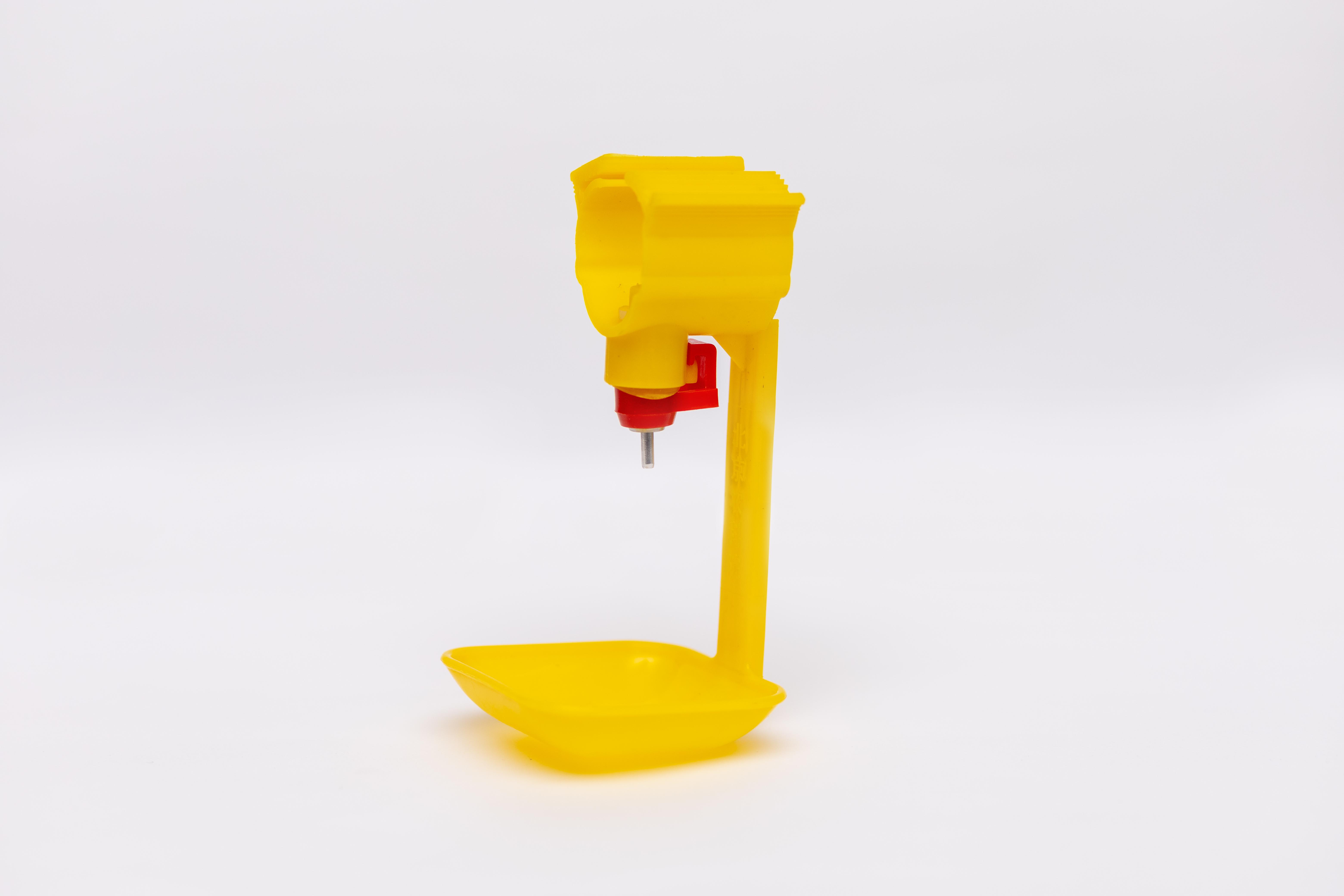 Поилка ниппельная для птиц С18 с чашей