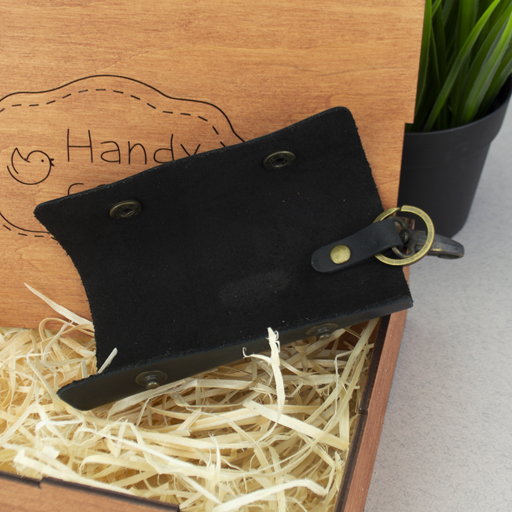 Ключница кожаная HandyCover HC0055 с карабином Черный - фото 7 Ключница кожаная HandyCover HC0055 с карабином Черный - фото 7
