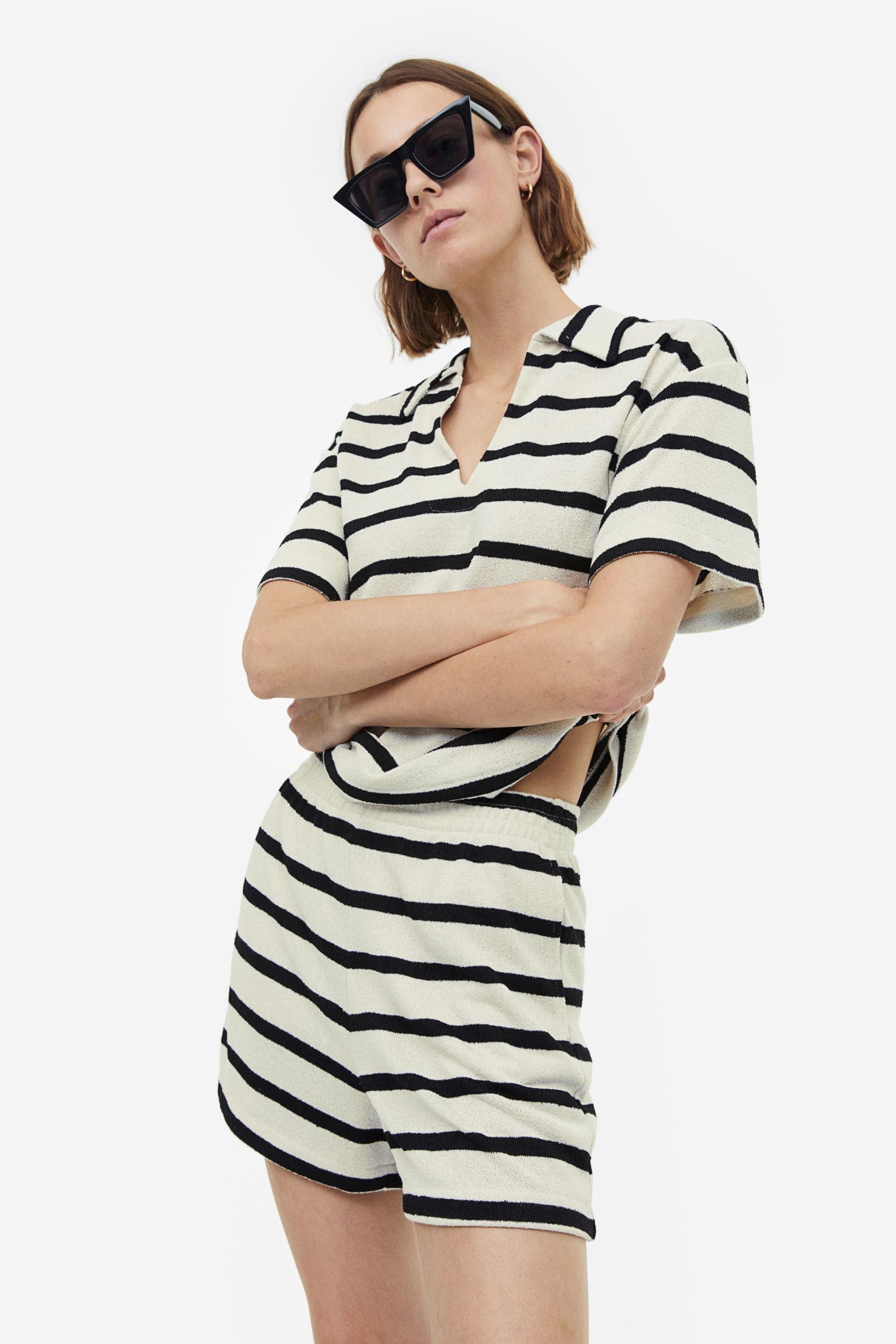 Шорти H&M XXL Кремово-чорний (A28091200798) Шорти H&M XXL Кремово-чорний (A28091200798)