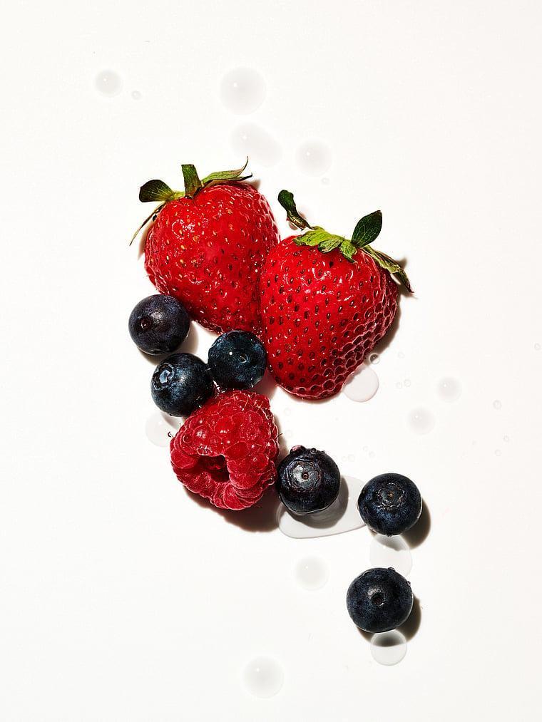 Лосьйон для тіла Victoria's Secret & Pink SUPER BERRY Body Lotion 355 мл (27017461) - фото 2 Лосьйон для тіла Victoria's Secret & Pink SUPER BERRY Body Lotion 355 мл (27017461) - фото 2