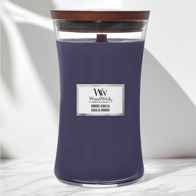 Свеча ароматическая Woodwick Large Hinoki Dahlia с нотами дерева хиноки/слив/жоржины 609 г (5038581155708)