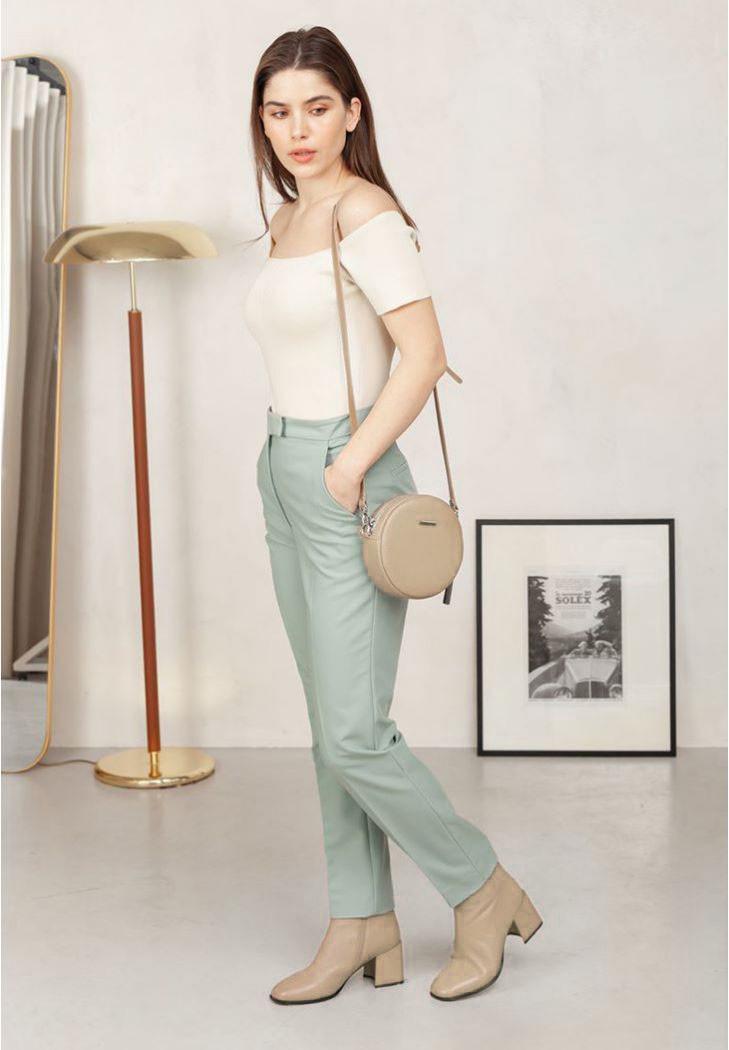 Жіноча сумка кругла шкіряна Tablet Світло-бежевий (A-026428) Жіноча сумка кругла шкіряна Tablet Світло-бежевий (A-026428)