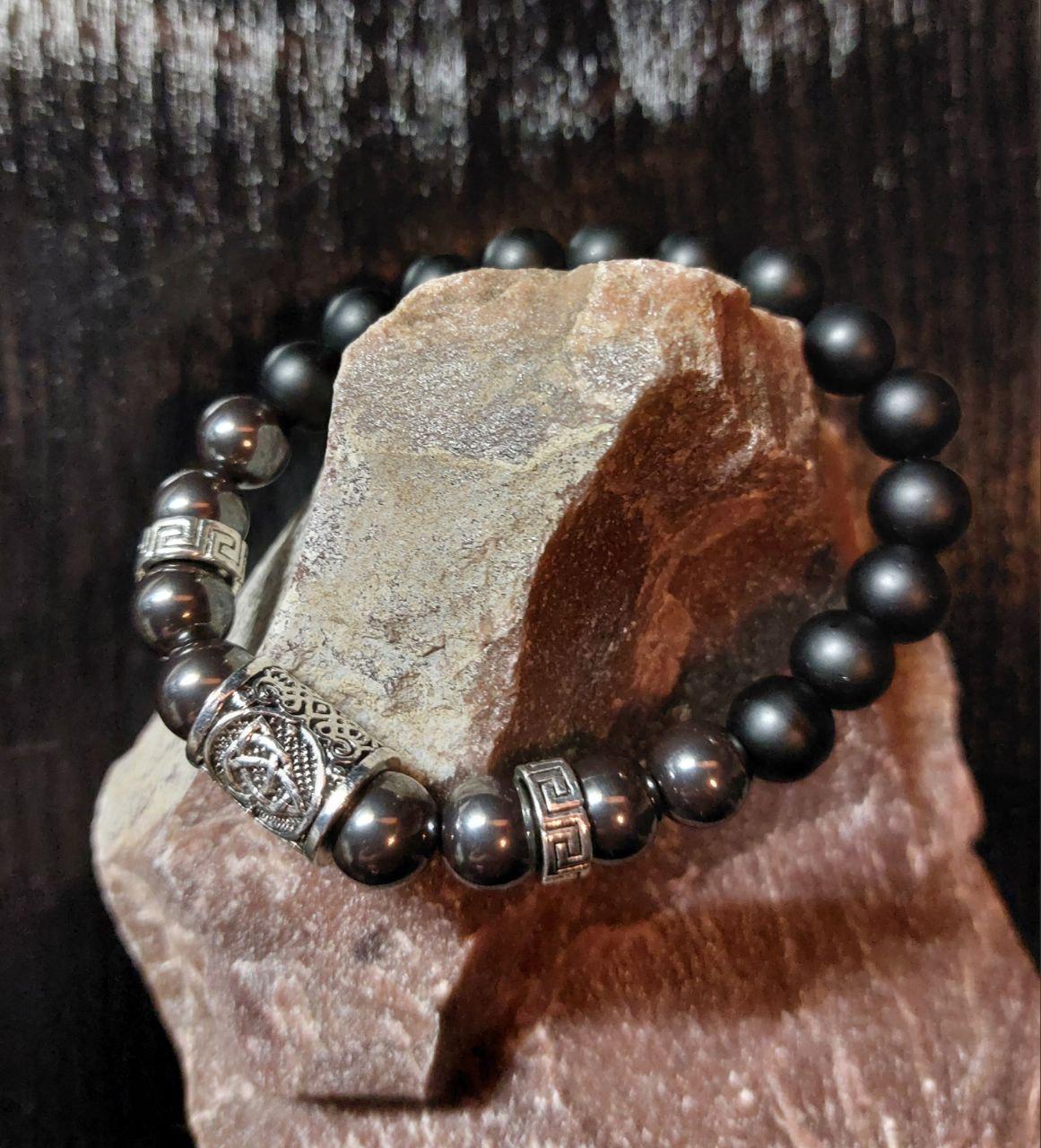 Браслет LITAURS из натуральных камней шунгит/гематит и металлическими вставками L 18-21 см (250210-1)