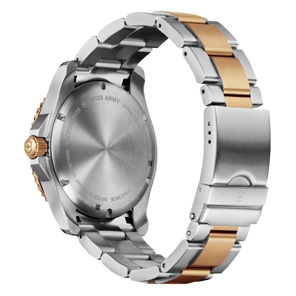 Наручний годинник чоловічий Victorinox Swiss Army Maverick кварцевий Silver (V241789) - фото 2