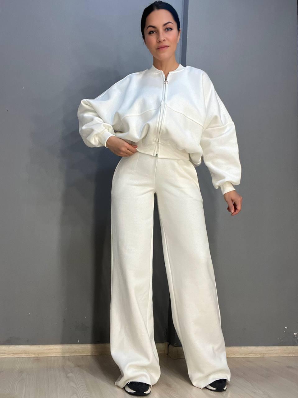 Костюм женский QUZEN 472-388 пилот брюки палаццо широкие флис S Белый (3167) - фото 9 Костюм женский QUZEN 472-388 пилот брюки палаццо широкие флис S Белый (3167) - фото 9