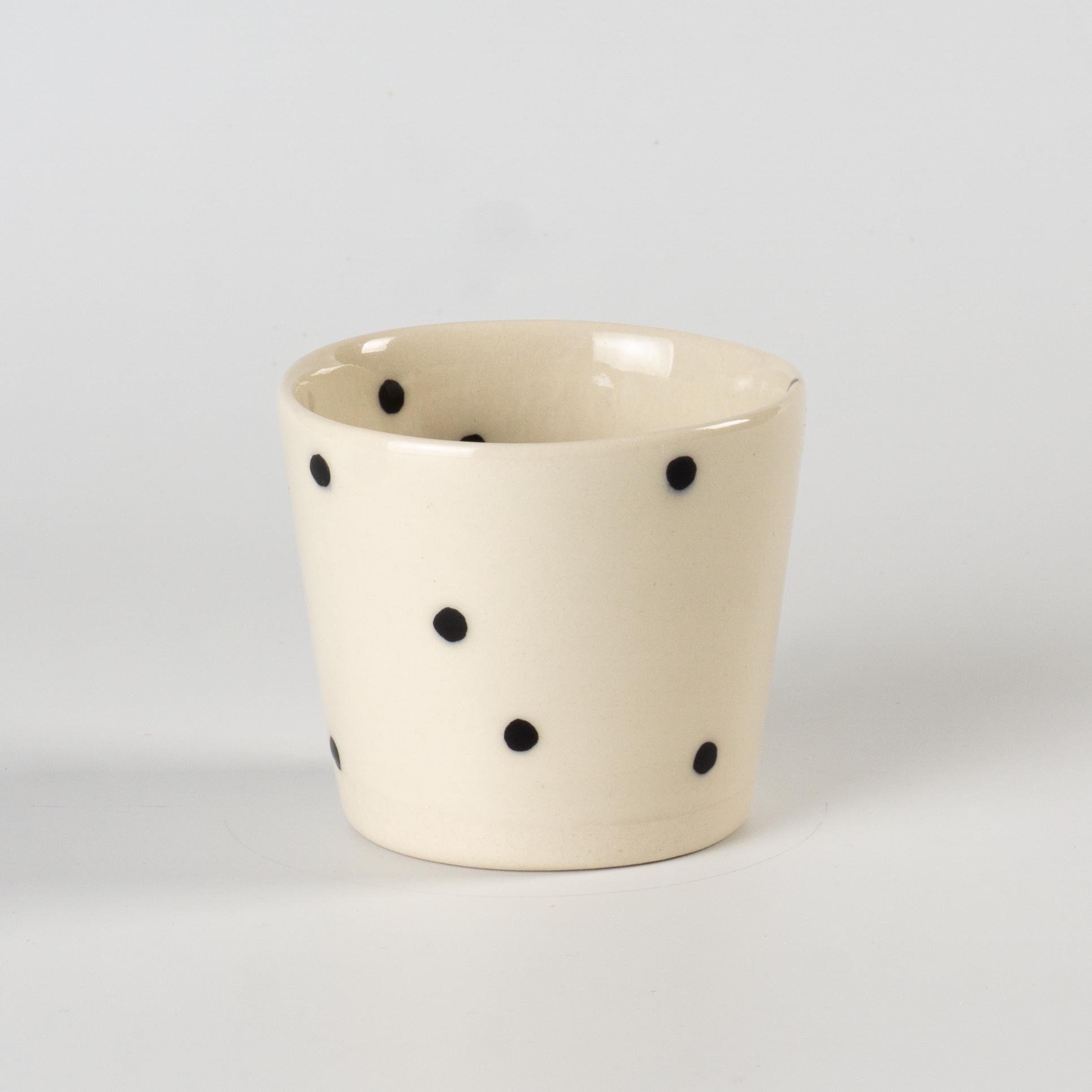 Стаканчик керамічний в чорний горох ручна робота напівпорцеляна 200 мл (PRS-GL-IMG-ONE-I-DOTS) - фото 1 Стаканчик керамічний в чорний горох ручна робота напівпорцеляна 200 мл (PRS-GL-IMG-ONE-I-DOTS) - фото 1