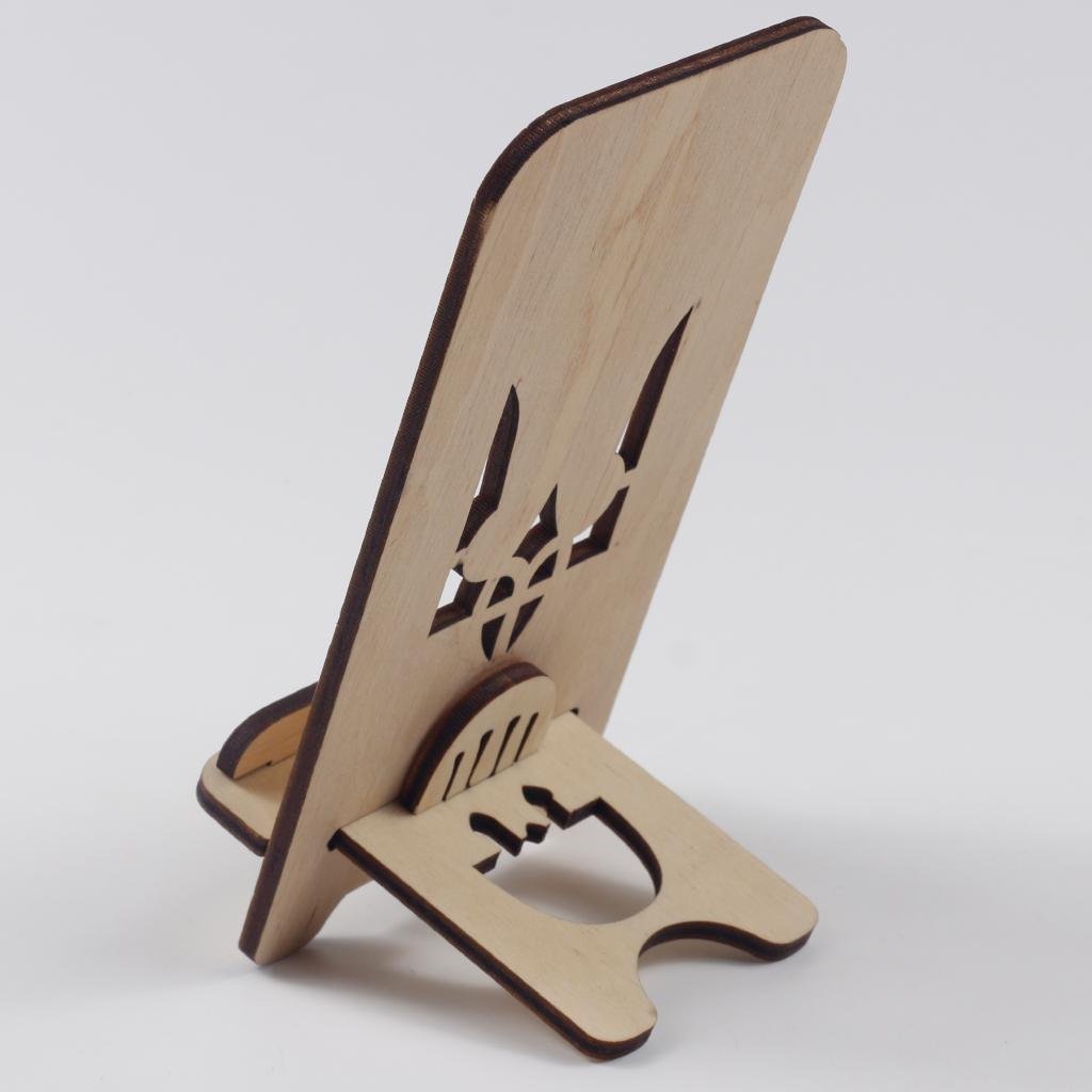 Підставка-тримач для телефону з дерева 74 герб України (03020077) - фото 4 Підставка-тримач для телефону з дерева 74 герб України (03020077) - фото 4