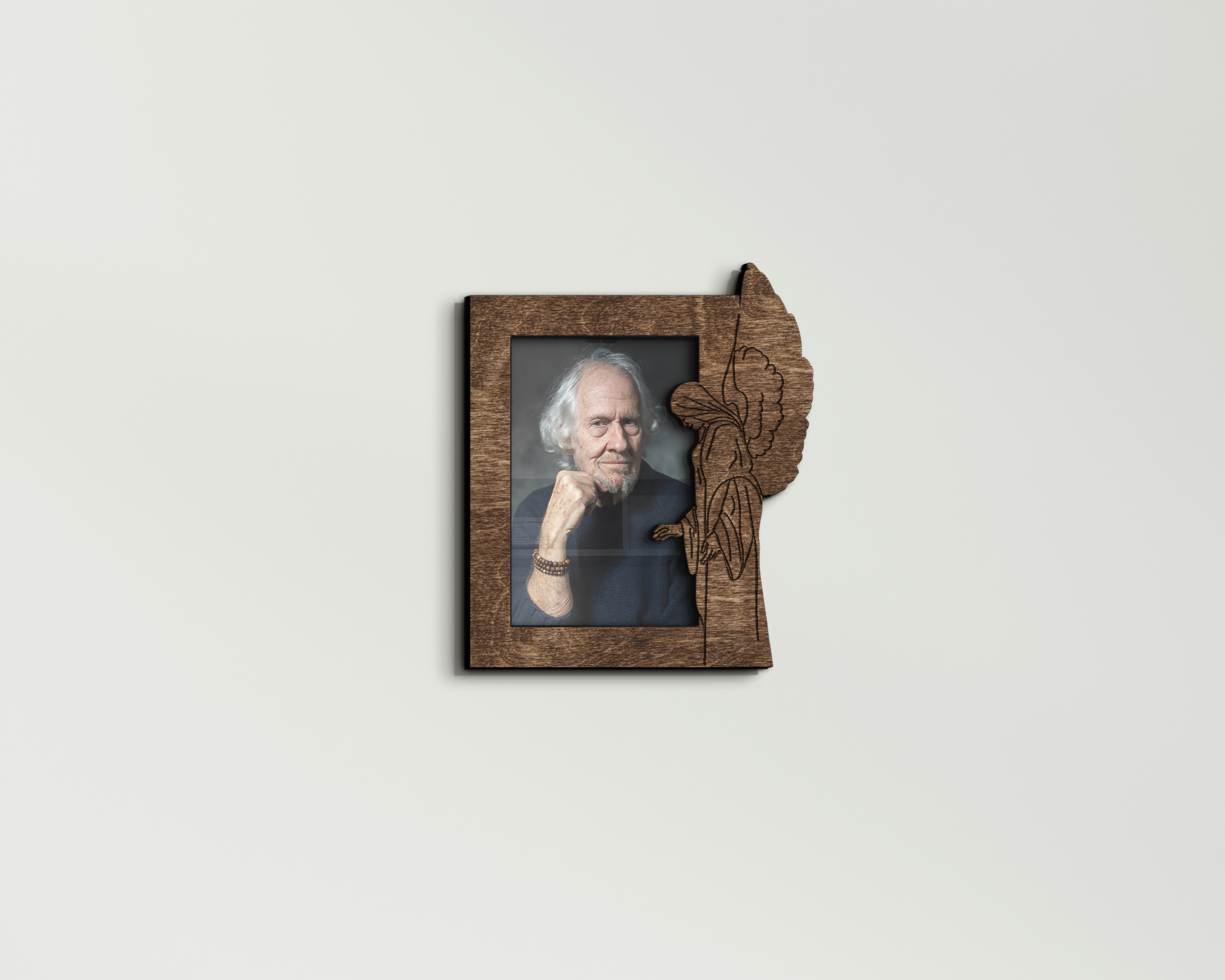 Фоторамка меморіальна The Frame Depot з гравіюванням ангела Темно-коричневий (memorial_4x6_frame-5) - фото 1 Фоторамка меморіальна The Frame Depot з гравіюванням ангела Темно-коричневий (memorial_4x6_frame-5) - фото 1