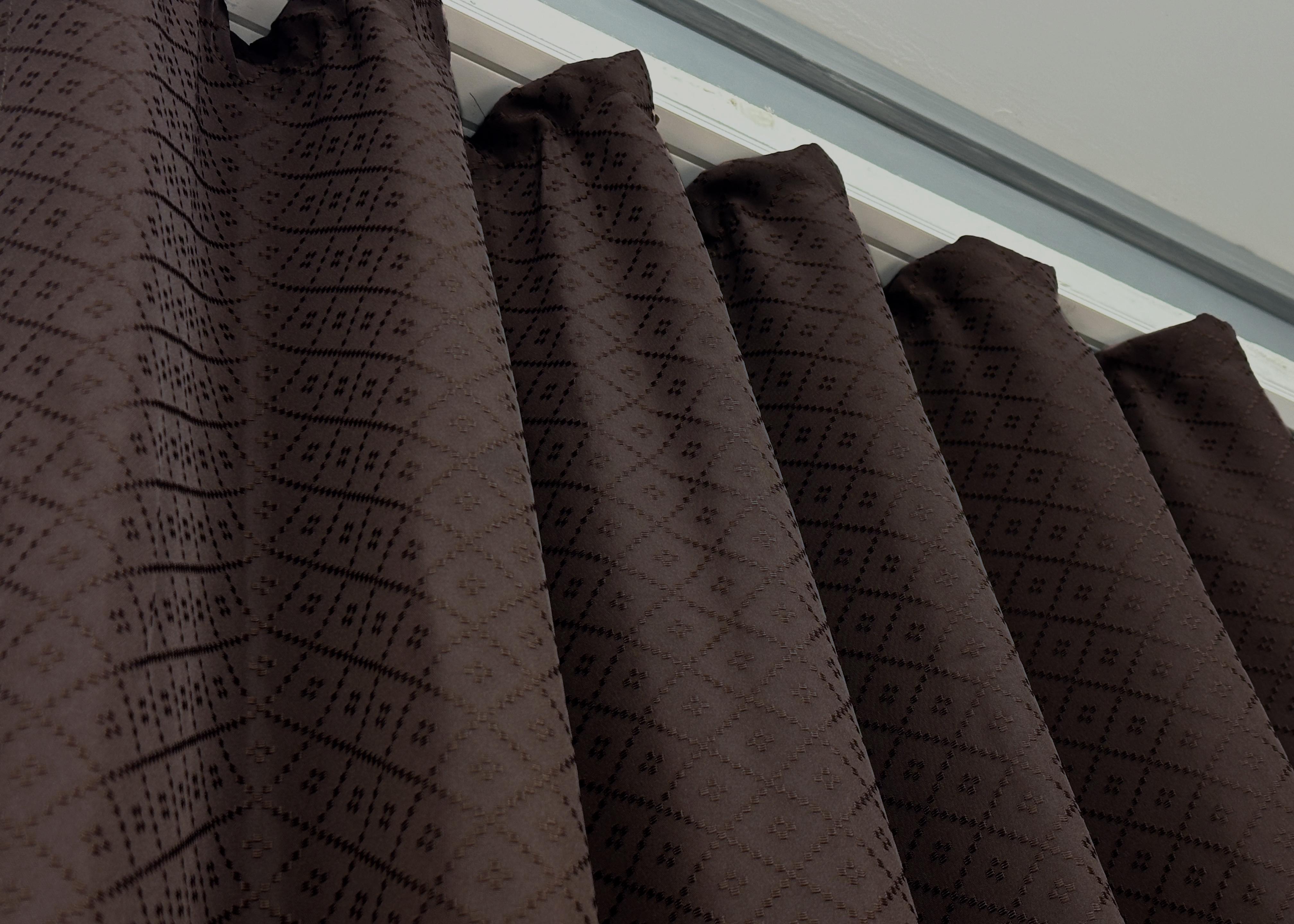 Комплект штор VR-Textil № 1746ш жаккард 145х270 см 2 шт. Коричневый (33-0704) - фото 9 Комплект штор VR-Textil № 1746ш жаккард 145х270 см 2 шт. Коричневый (33-0704) - фото 9