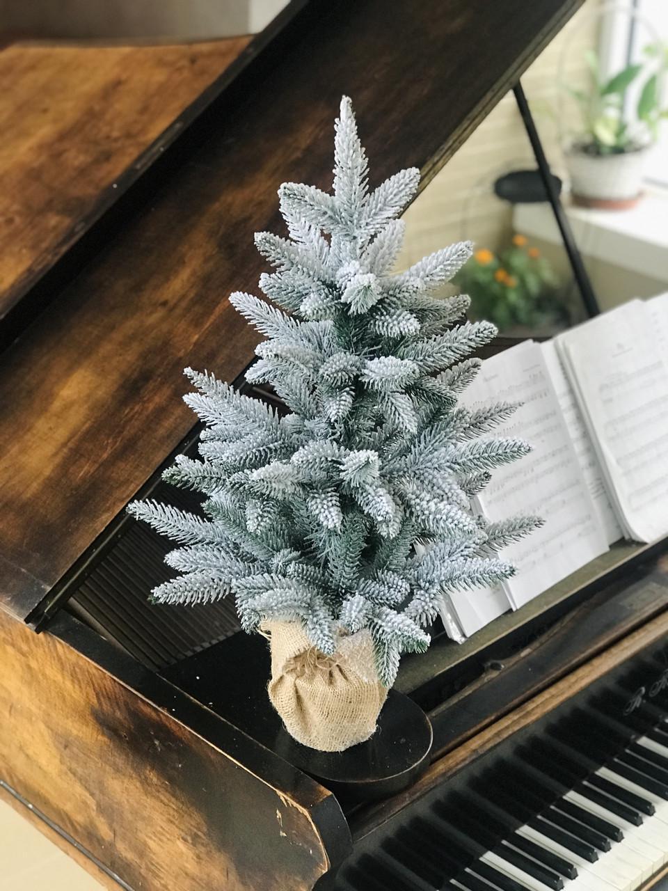 Ялинка SGH Classic лита в мішковині 70 см засніжена - фото 9 Ялинка SGH Classic лита в мішковині 70 см засніжена - фото 9