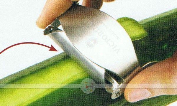 Овочечистка Victorinox (7.6074) - фото 5 Овочечистка Victorinox (7.6074) - фото 5