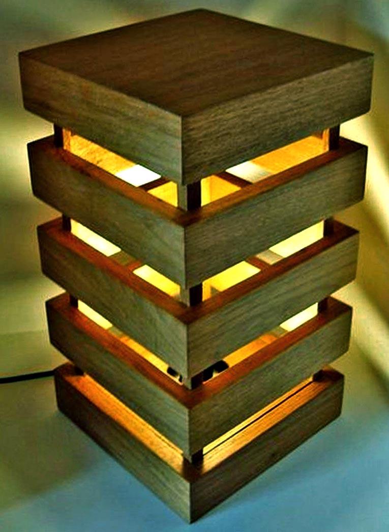 Светильник напольный из дерева Хелена Мускат (НПС-002807)