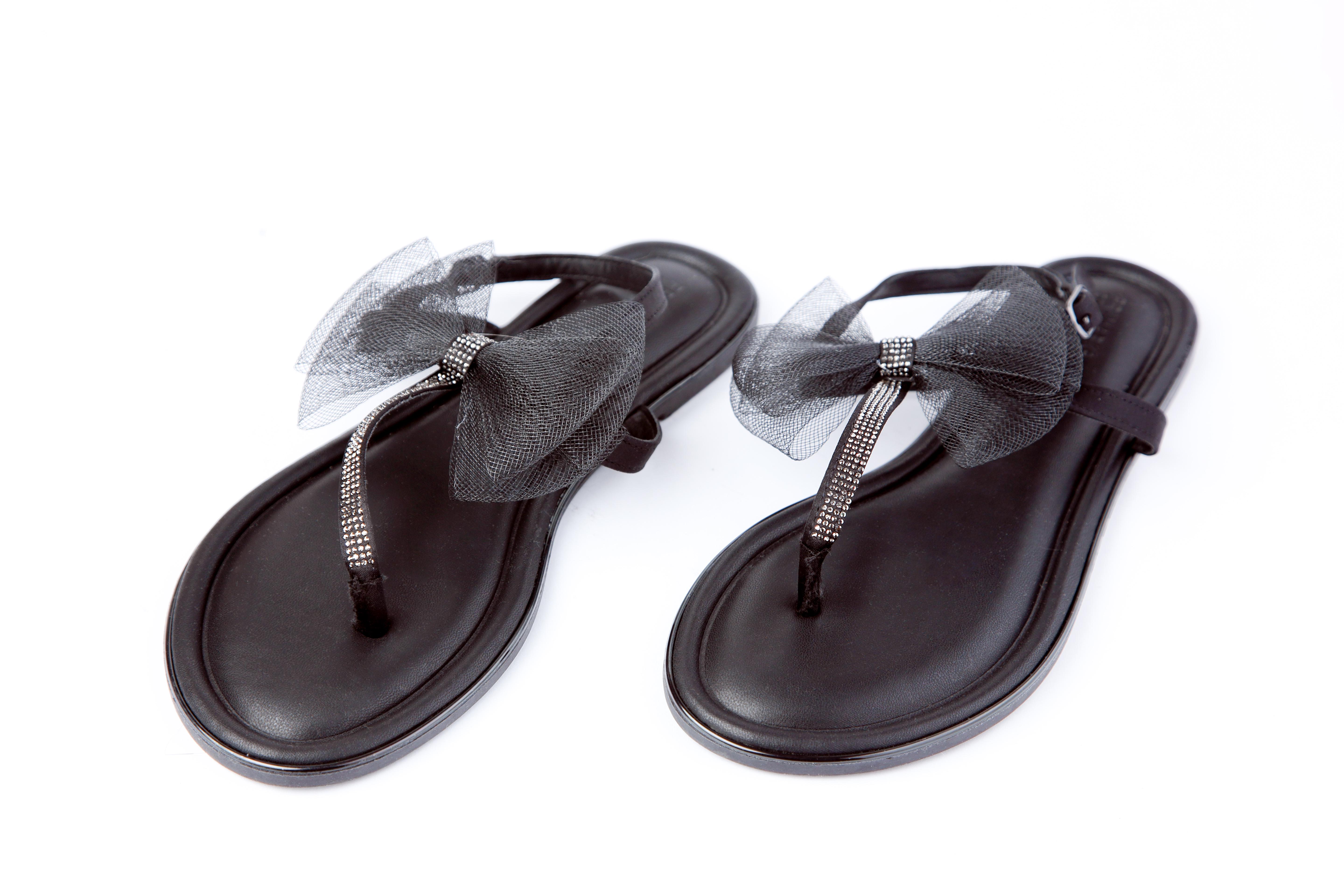 Босоніжки PRIMARK з бантом та стразами Чорний