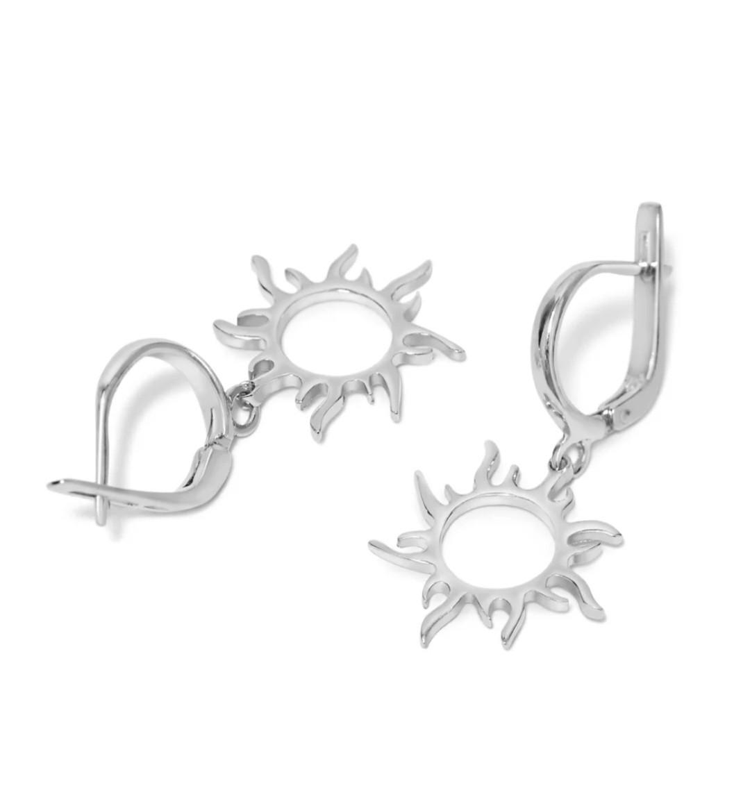 Серьги с подвеской солнце без камней серебро 925 пробы 3 г (53007р)