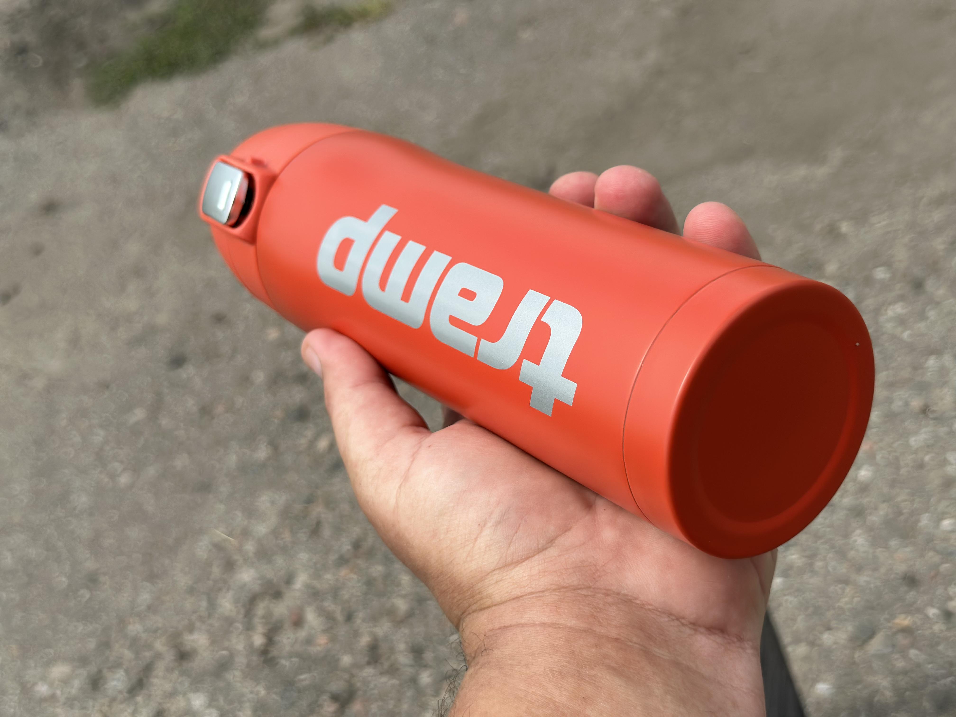 Термокружка Tramp держит 12 ч. 0,45 л (UTRC-107-orange) - фото 4 Термокружка Tramp держит 12 ч. 0,45 л (UTRC-107-orange) - фото 4