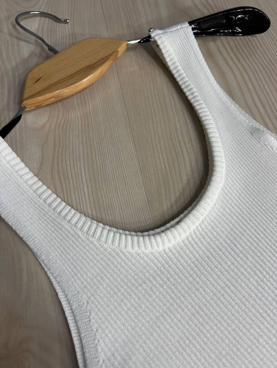 Майка женская A-N 3805 в рубчик с камнями на вырезе OS Белый (26404733) - фото 8 Майка женская A-N 3805 в рубчик с камнями на вырезе OS Белый (26404733) - фото 8