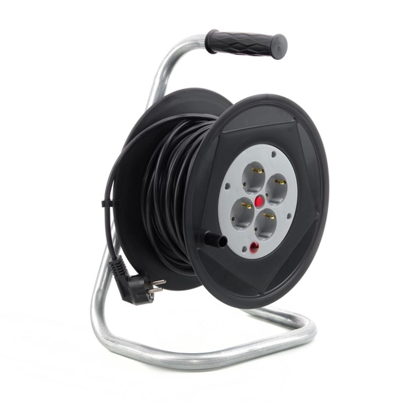 Подовжувач на котушці Apro з заземленням та запобіжником 3х1 мм2 25 м (852076) Подовжувач на котушці Apro з заземленням та запобіжником 3х1 мм2 25 м (852076)