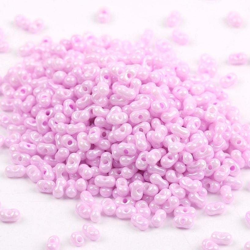 Бисер стеклянный в форме арахиса FARFALLE 6х4х3,2 мм 10 г Сиреневый блестящий (БР0604а15)