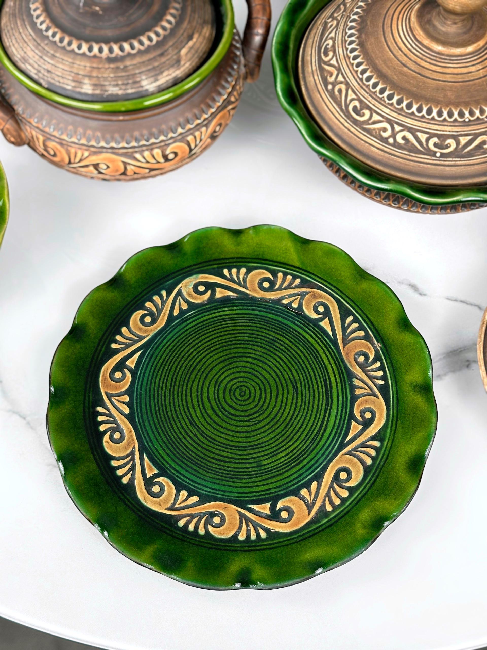 Набор глиняной посуды Рождественский Двенадцать блюд Гражда на 6 человек Коричневый (17019-37) - фото 5 Набор глиняной посуды Рождественский Двенадцать блюд Гражда на 6 человек Коричневый (17019-37) - фото 5