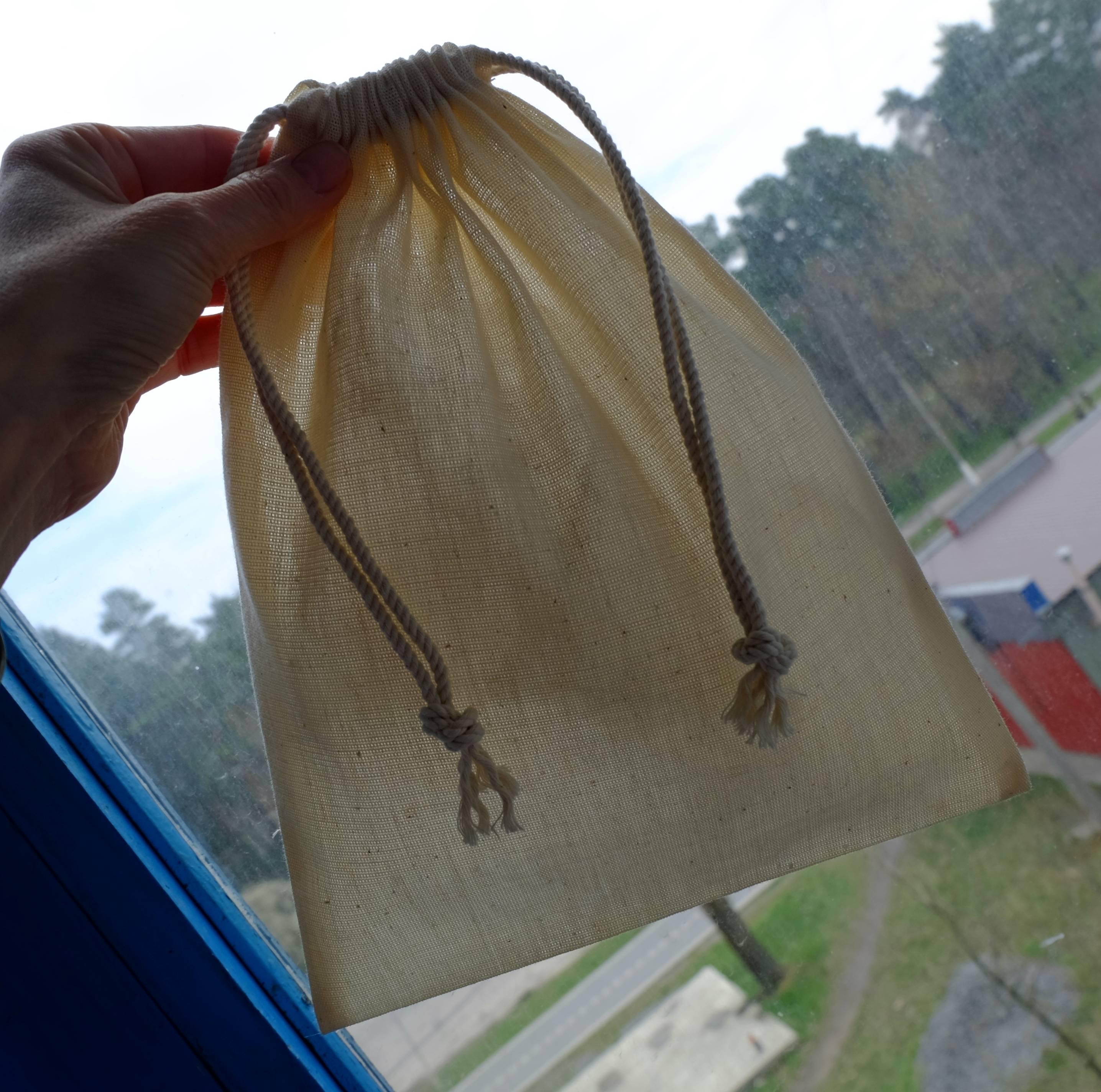 Мішечок для зберігання та пакування 25х20 см Бежевий (29186878) - фото 3 Мішечок для зберігання та пакування 25х20 см Бежевий (29186878) - фото 3