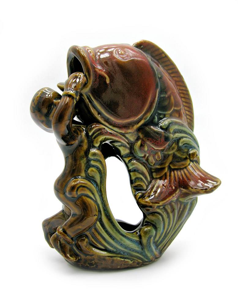 Аромалампа керамичеcкая Мальчик с рыбкой 16х13х7 см