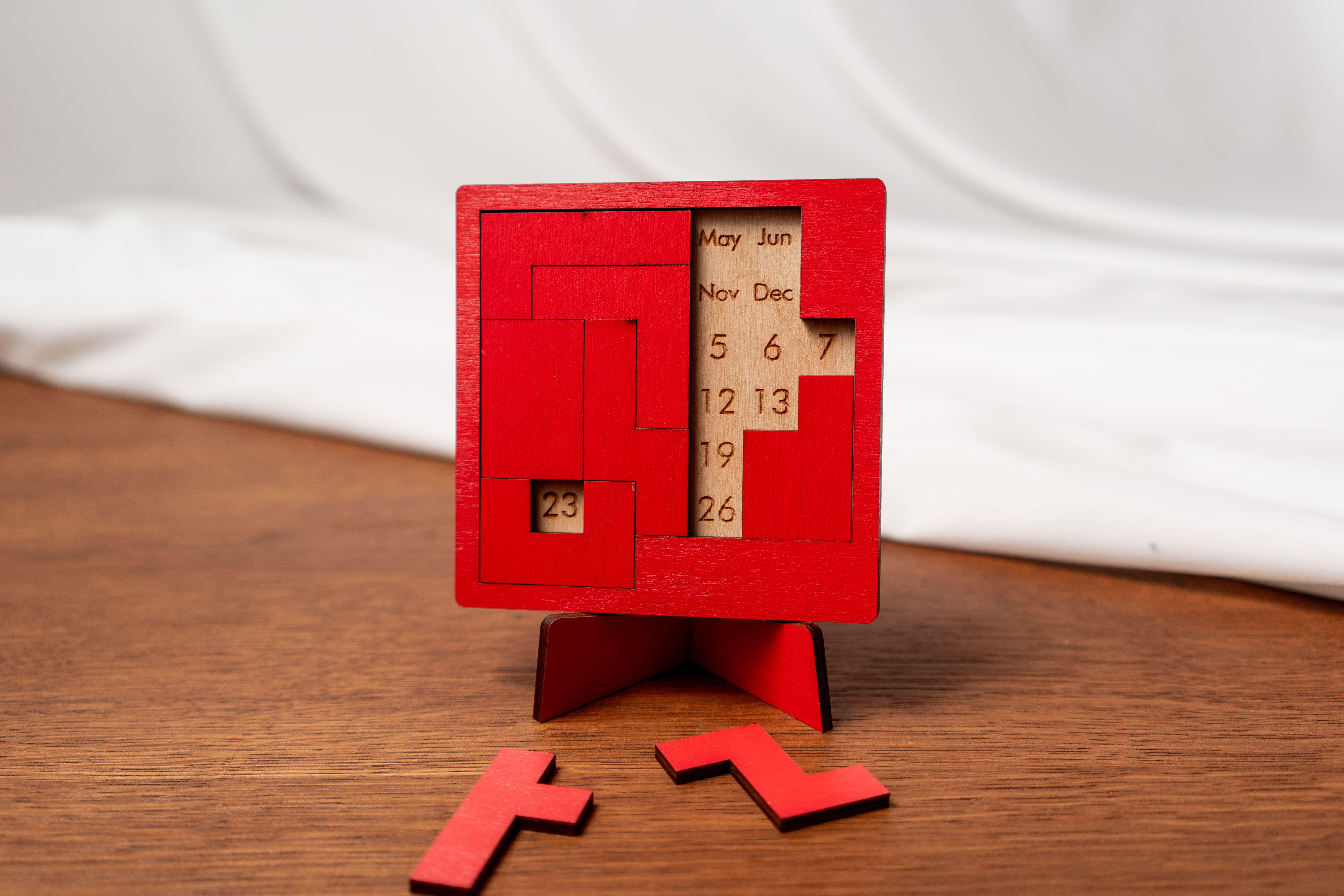 Календарь-головоломка вечный Elfy L Красный (КЛ07)