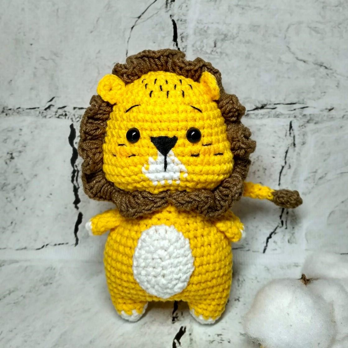 Мягкая игрушка вязаная ручной работы Лев 14 см Желтый (202-80-1) - фото 1 Мягкая игрушка вязаная ручной работы Лев 14 см Желтый (202-80-1) - фото 1