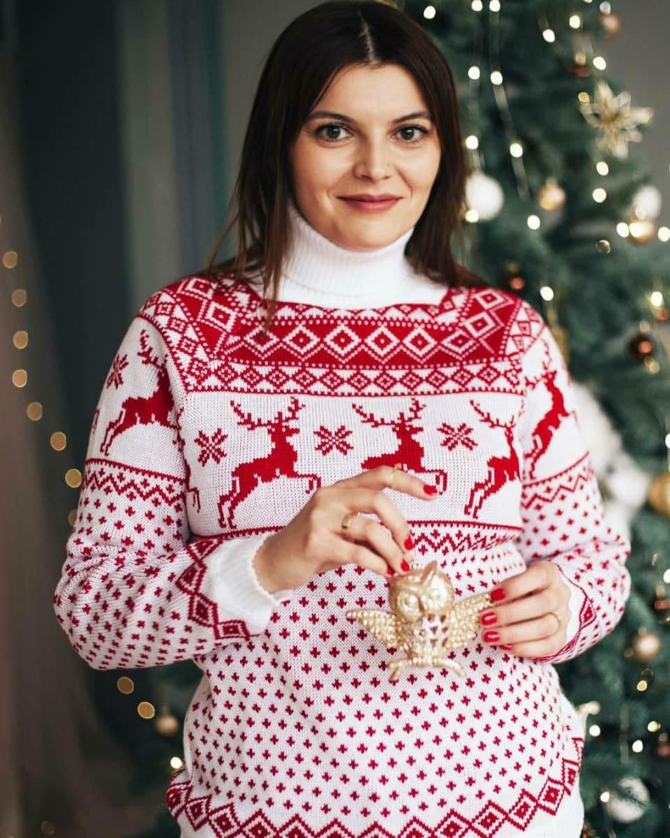 Светр-гольф новорічний жіночий Вишиваночка р. 42 Білий (2083) Светр-гольф новорічний жіночий Вишиваночка р. 42 Білий (2083)