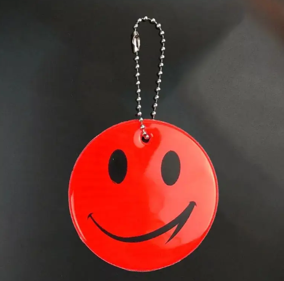 Брелок светоотражающий Смайл 65 мм Красный (35220/4) - фото 2 Брелок светоотражающий Смайл 65 мм Красный (35220/4) - фото 2