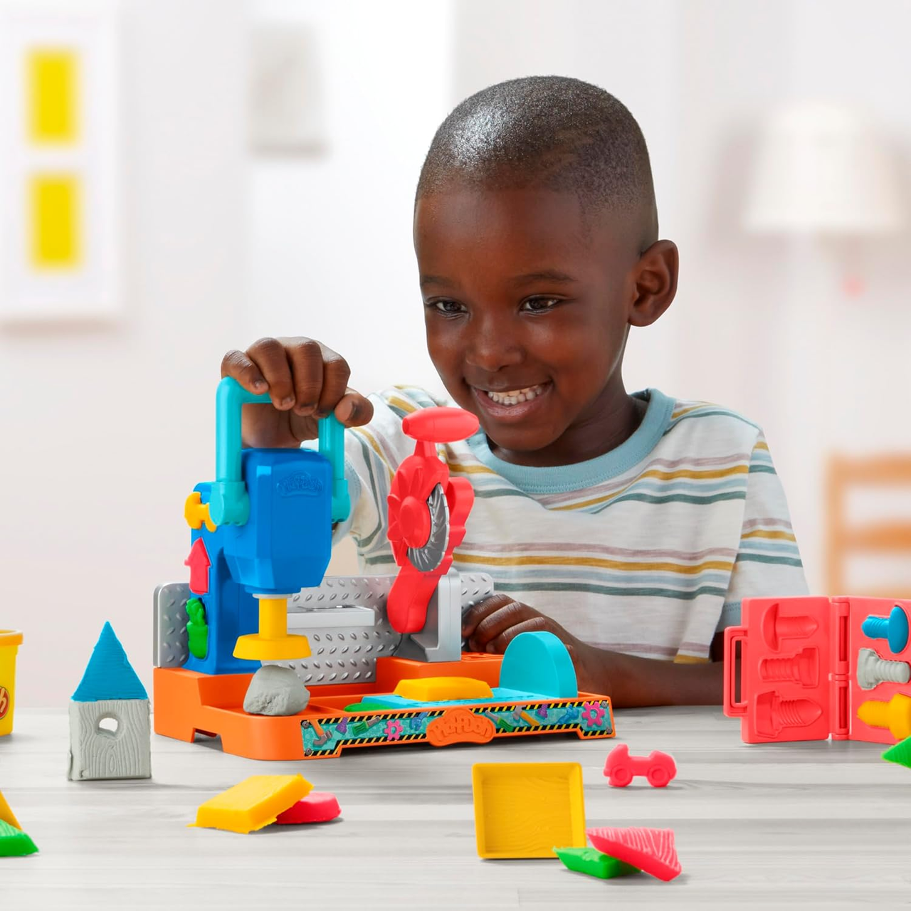 Набір для ліплення Play-Doh Hasbro верстат з інструментами для штампування та розпилювання (F9141) - фото 6