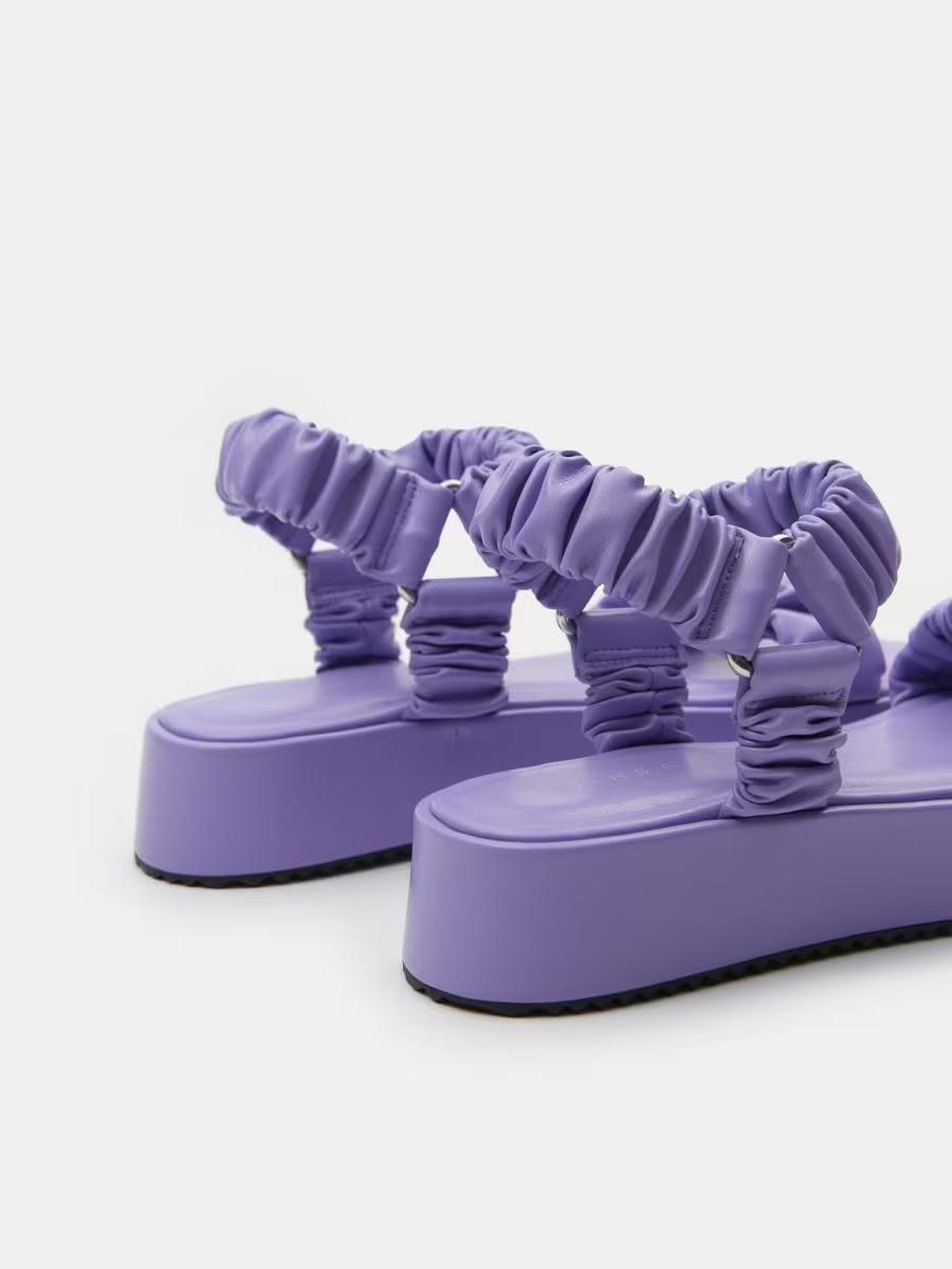 Сандалі Sinsay з декоративними зборками і платформою р. 37 Фіолетовий (9649137) - фото 6 Сандалі Sinsay з декоративними зборками і платформою р. 37 Фіолетовий (9649137) - фото 6