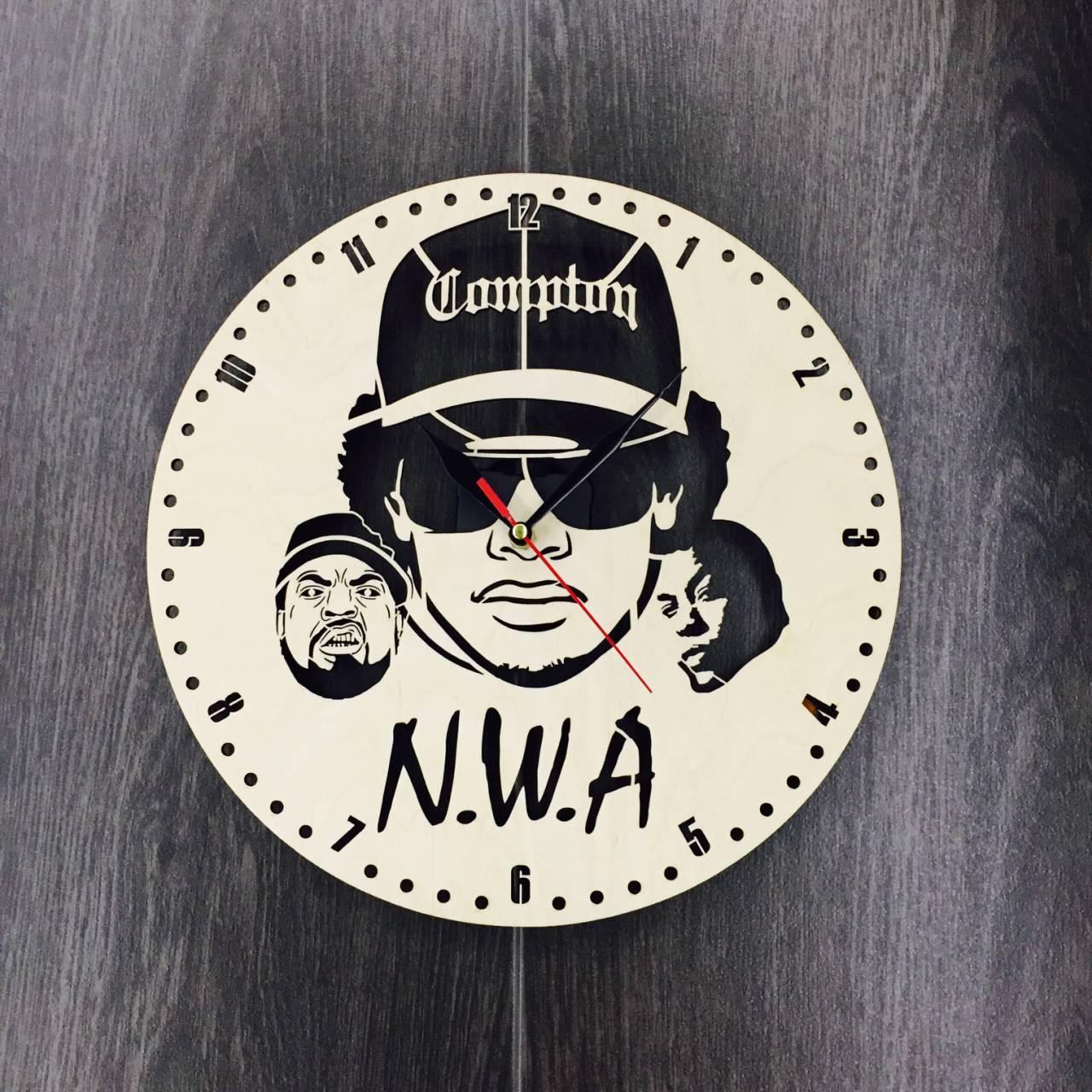 Часы настенные "N.W.A" деревянный циферблат - фото 2