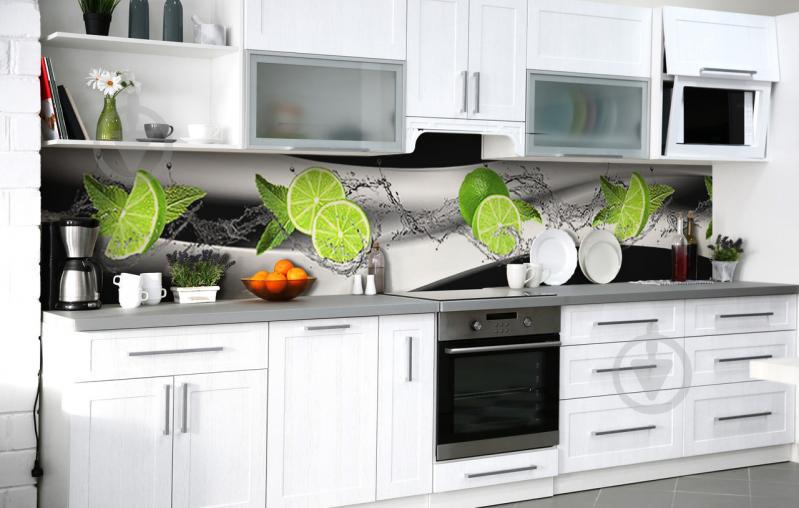 Скинали на кухню Zatarga «Купание лайма» 600х2500 мм виниловая 3Д наклейка кухонный фартук самоклеящаяся