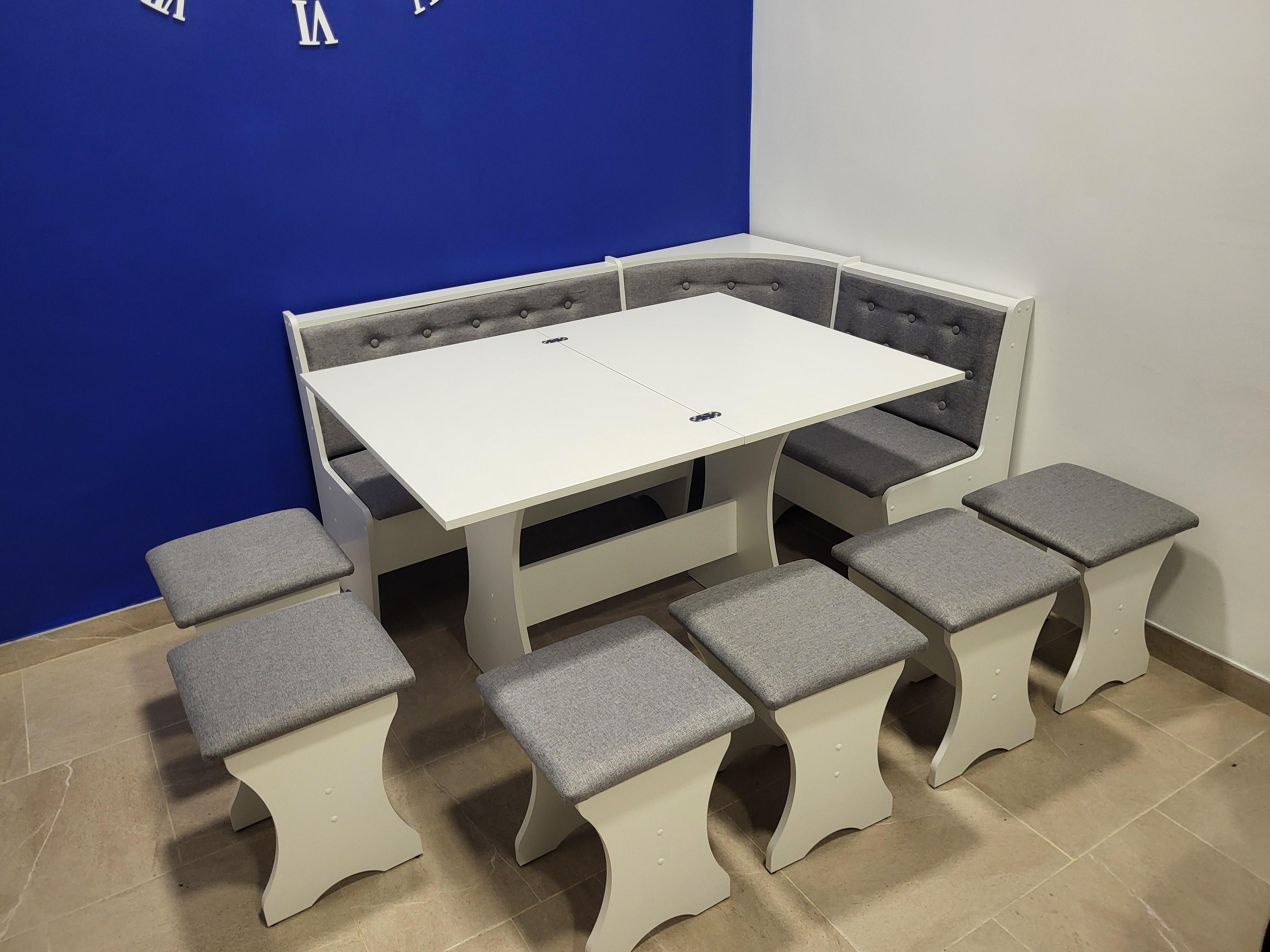 Кухонный уголок со столом и 6 табуретами Семейный 113,5х153,5 см Белый/Сильвер (KS6T-B-S)